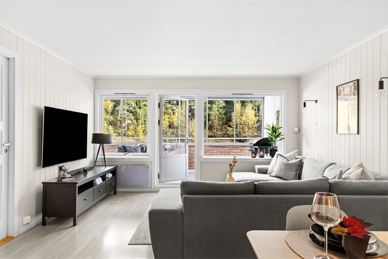 Krokstien 1B presenteres av Jørgen Sande Johansen i Krogsveen.