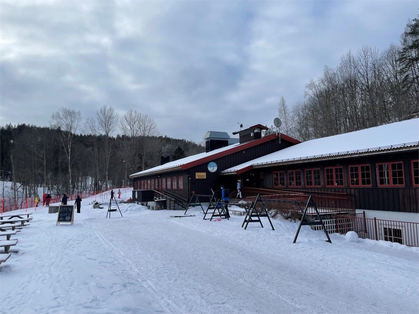 Skullerudstua er en markastue som ligger ved inngangen til Østmarka.