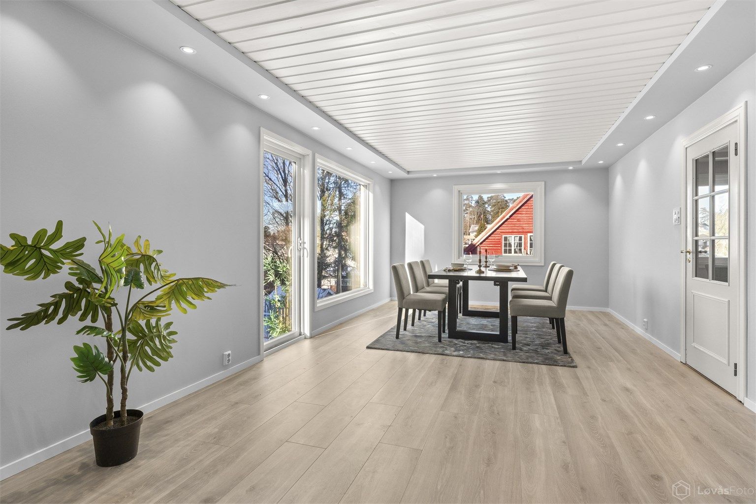 Stor og innholdsrik enebolig med en planløsning som åpner for flere alternative bruksmuligheter