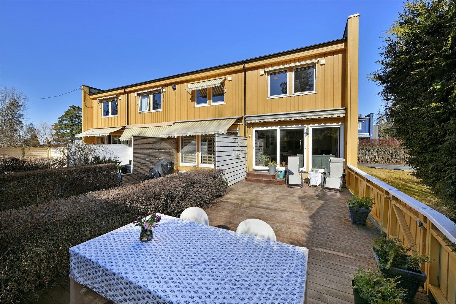 Sebastian Håbesland v/Krogsveen presenterer Huldrefaret 1A - enderekkehus over 2 plan - populært og barnevennlig boligsameie