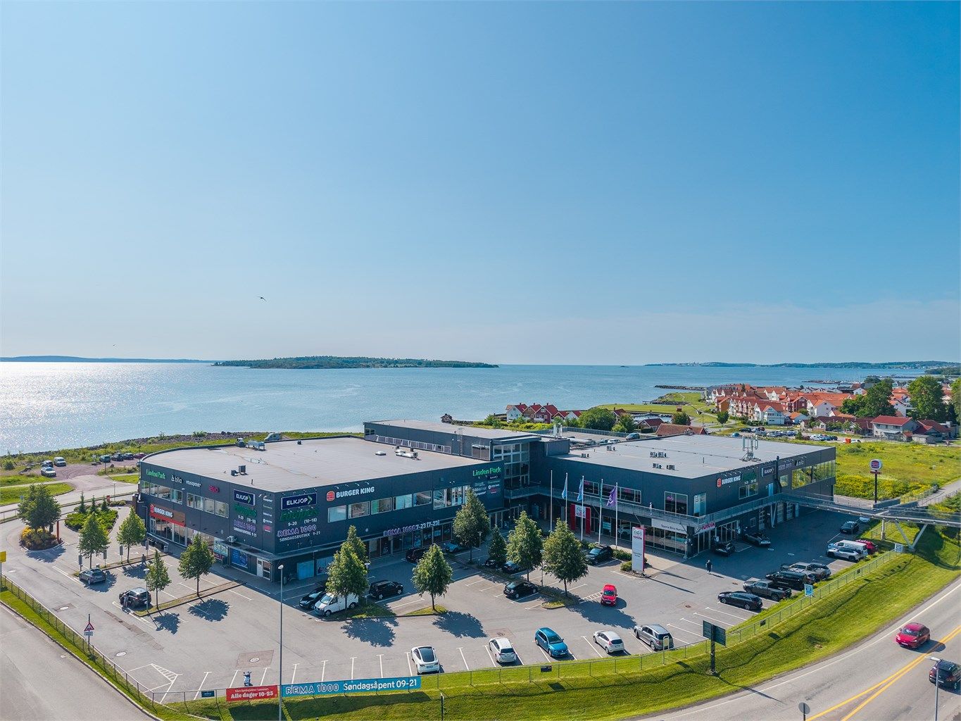 Linden Park kjøpesenter ligger langs sjøkanten i Horten.
