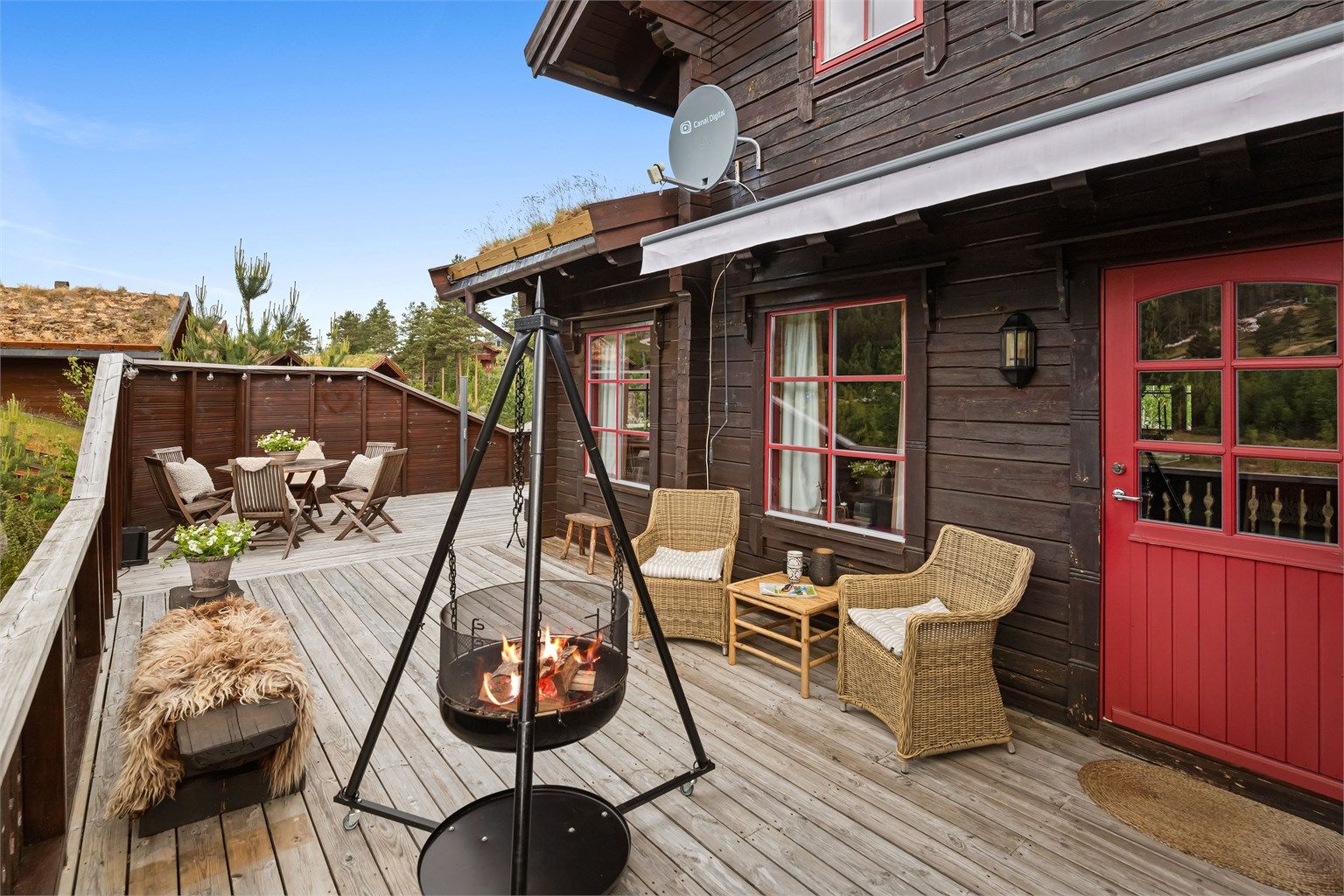 Her får du plass til mange fine soner - til avslapning og til å spise ute.