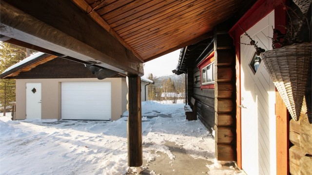 Overbygd inngangsparti