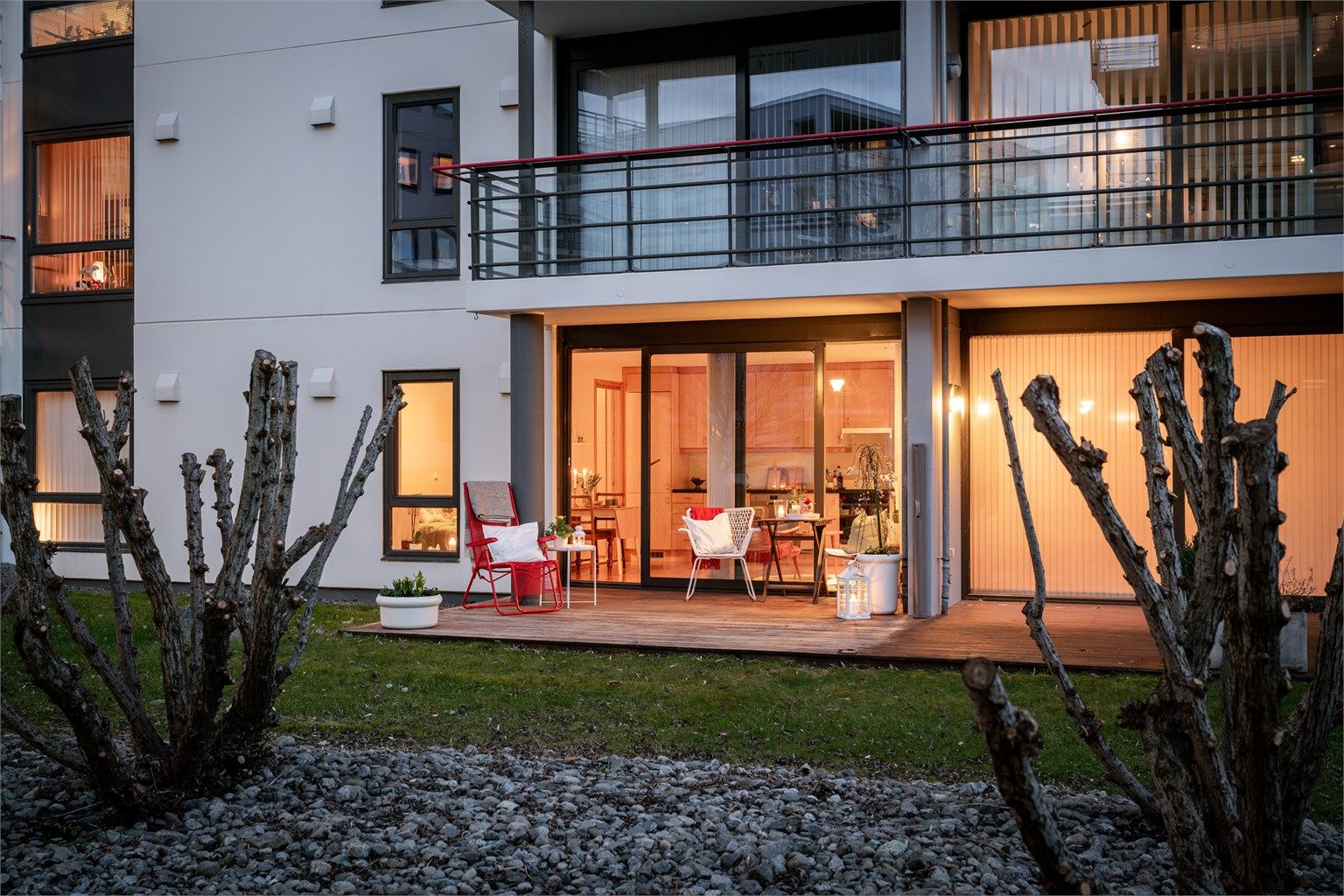 Velkommen til Breivikveien 33D! Presentert av Adrian Lea v/ Krogsveen Storhaug og Byøyene. Foto av Kristine Tofte.