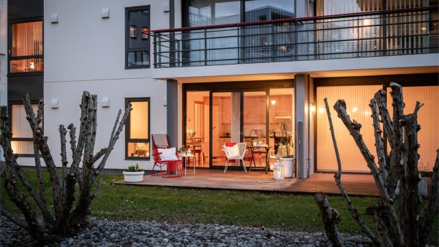 Velkommen til Breivikveien 33D! Presentert av Adrian Lea v/ Krogsveen Storhaug og Byøyene. Foto av Kristine Tofte.