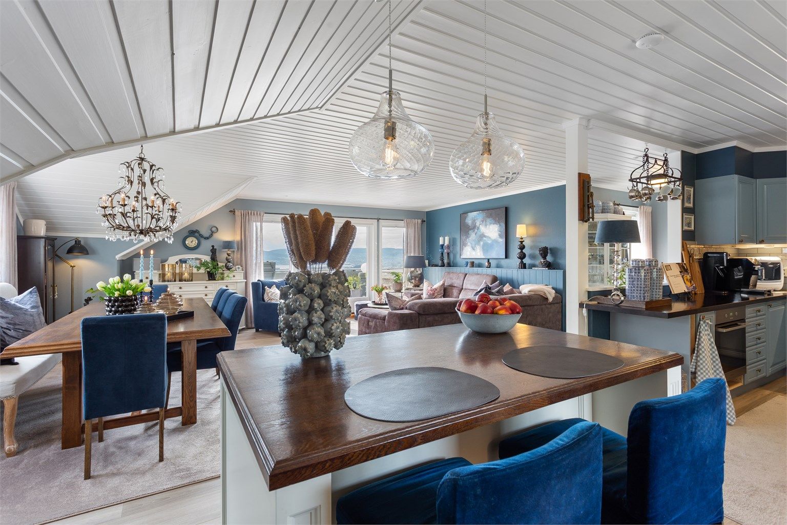 En gjennomtenkt planløsning hvor de sosiale sonene henger naturlig sammen.