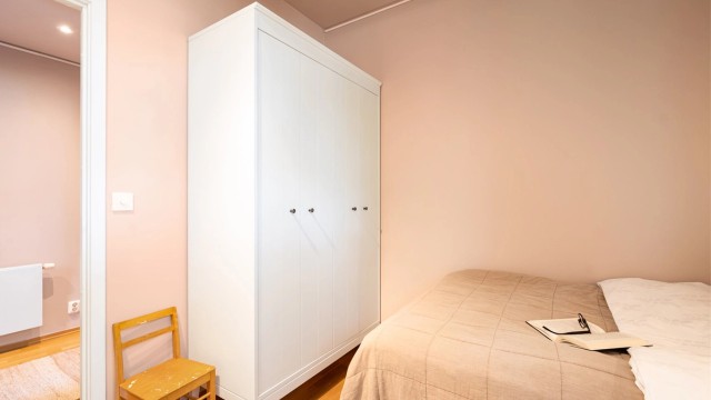 God plass til møblement.