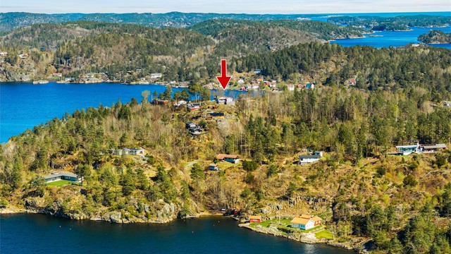 Oversikt over det idylliske området rundt eiendommen.