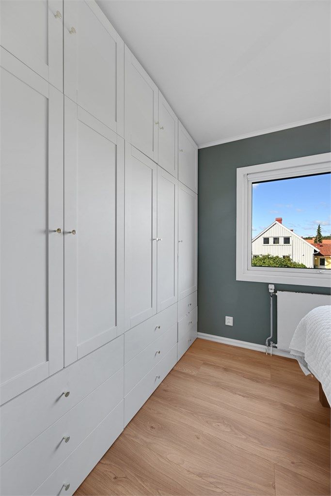 Her har du rikelig med garderobeplass