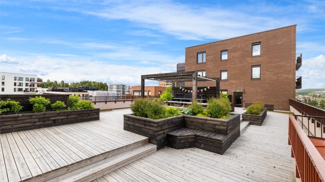 Sameiet har felles takterrasse som fritt kan benyttes av seksjonseiere.