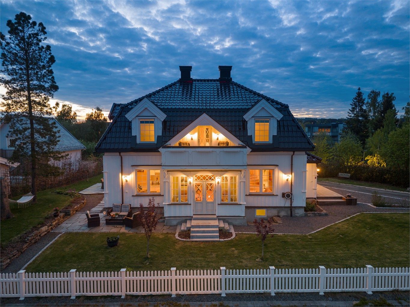 Velkommen til Bispegata 1 og Villa Høyen! - Foto Pholio v/Bjørnar Fjeldberg