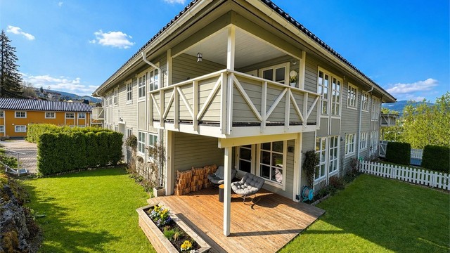 Velkommen til Åses vei 69 presentert av daglig leder & partner Mats Lund - Krogsveen Bærum