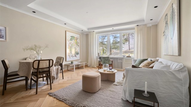 Velkommen til Anna Rogstads vei 4 og en fullstendig renovert boligdrøm presentert av Hanne Pettersen i Krogsveen