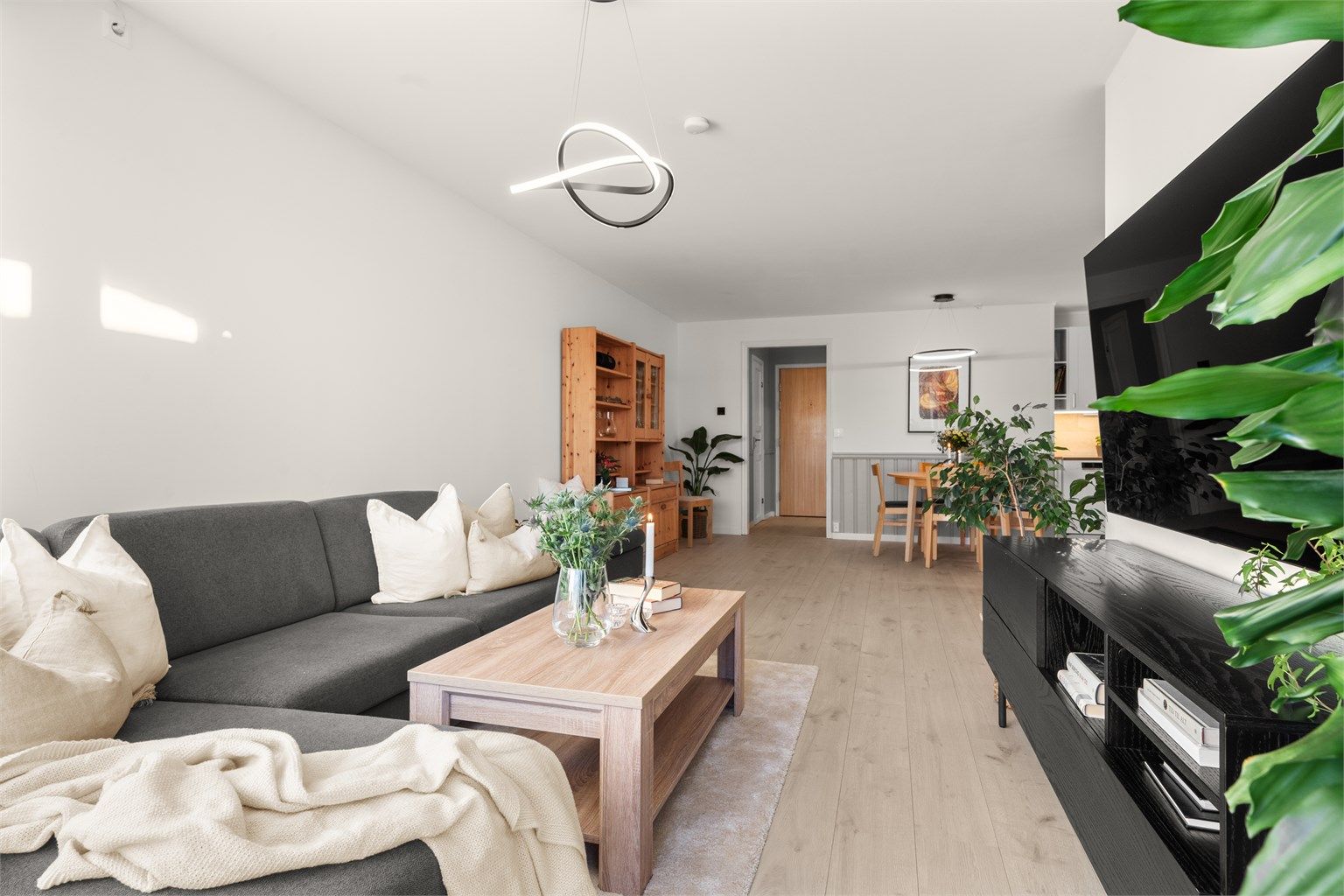 Fellesutgiftene er lave og ligger på kr 2 531,- per mnd.