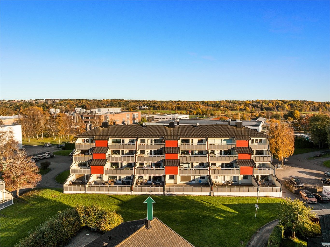 Leiligheten er en del av det veletablerte Bjørnen Borettslag på Mineberget - like utenfor byen.