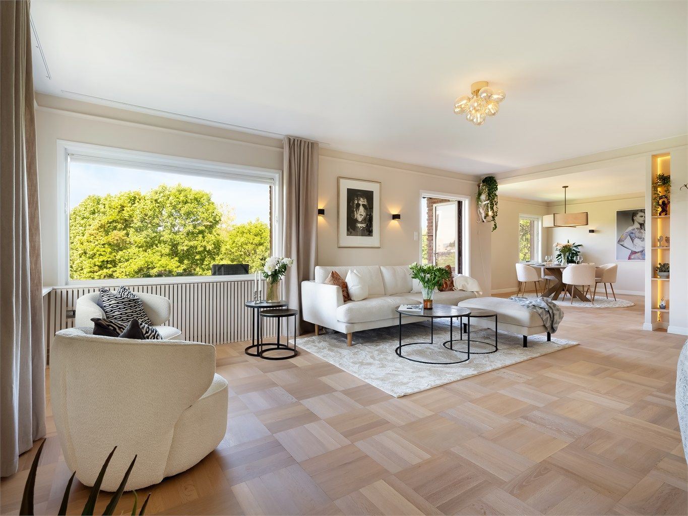 Her bor du i høyden med sol til sent på kveld og utsyn mot Holmenkollen og grønt langs Frognerbekken.