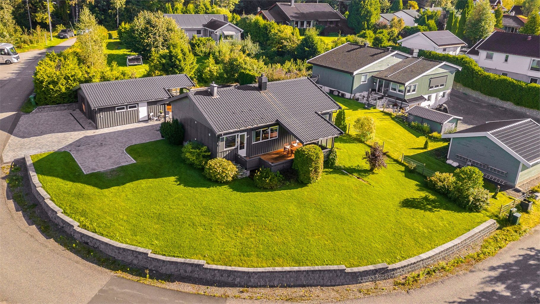 Krogsveen v/ Emilio de Paoli Dunne | Øvre Damveg 2