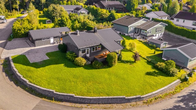 Krogsveen v/ Emilio de Paoli Dunne | Øvre Damveg 2