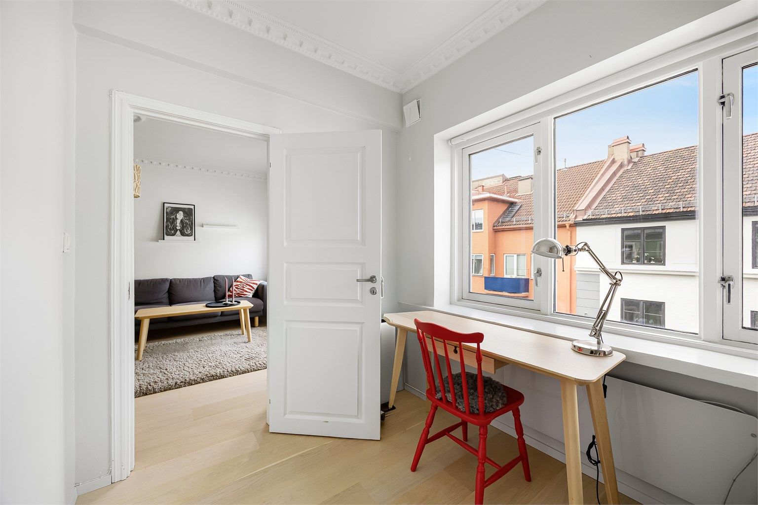 Rommet egner seg også godt som barnerom, kontor eller gjesterom.