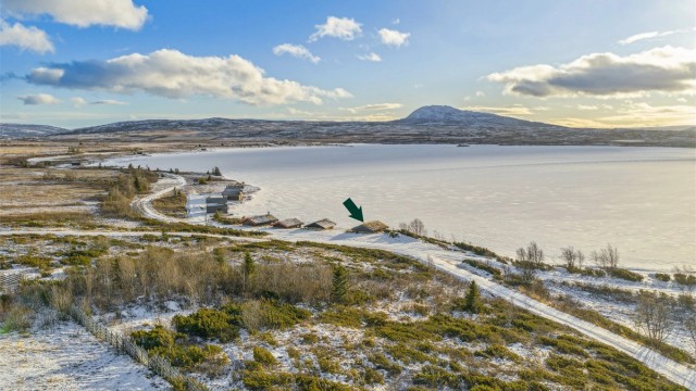 Velkommen til Midtre Syndin - Her kan du skaffe deg et naust inntil Syndinvannet. Foto: Efkt AS