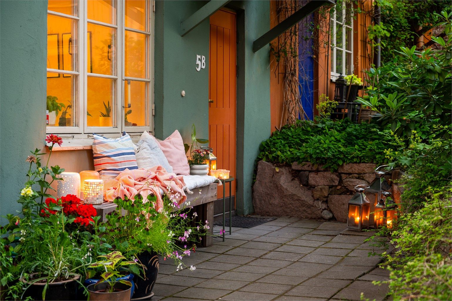 Her er det plass til en sittegruppe for varme sommerkvelder.