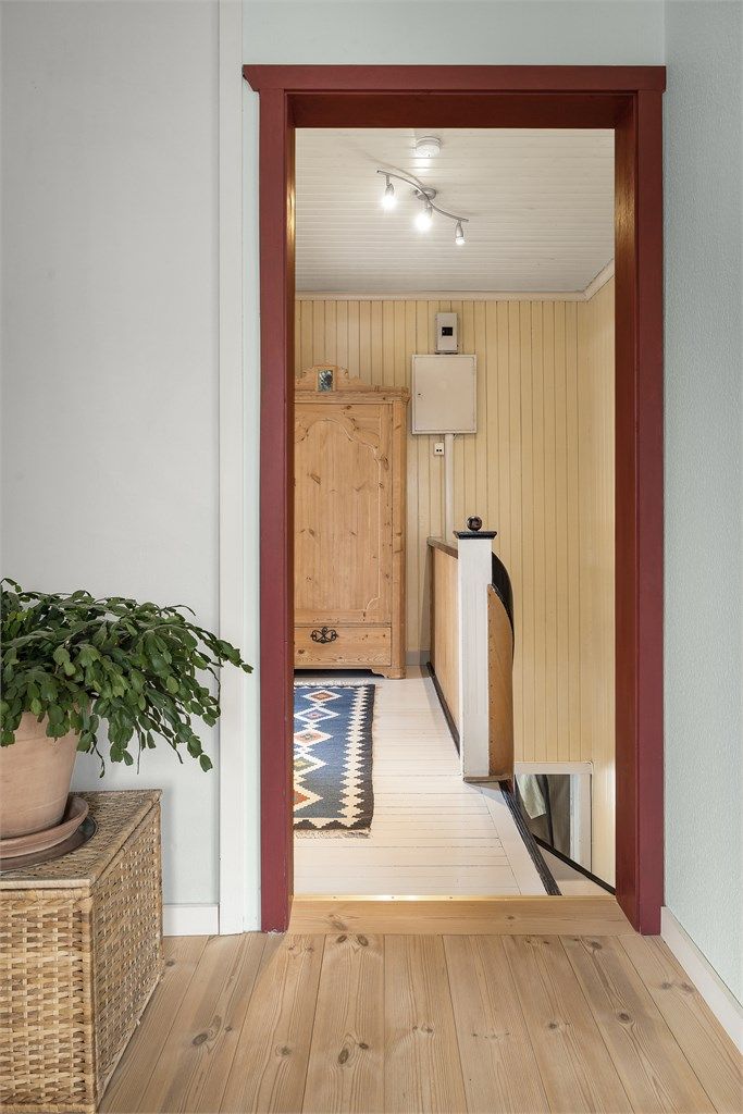 Boligen har tre gode soverom av god størrelse i 2. etasje