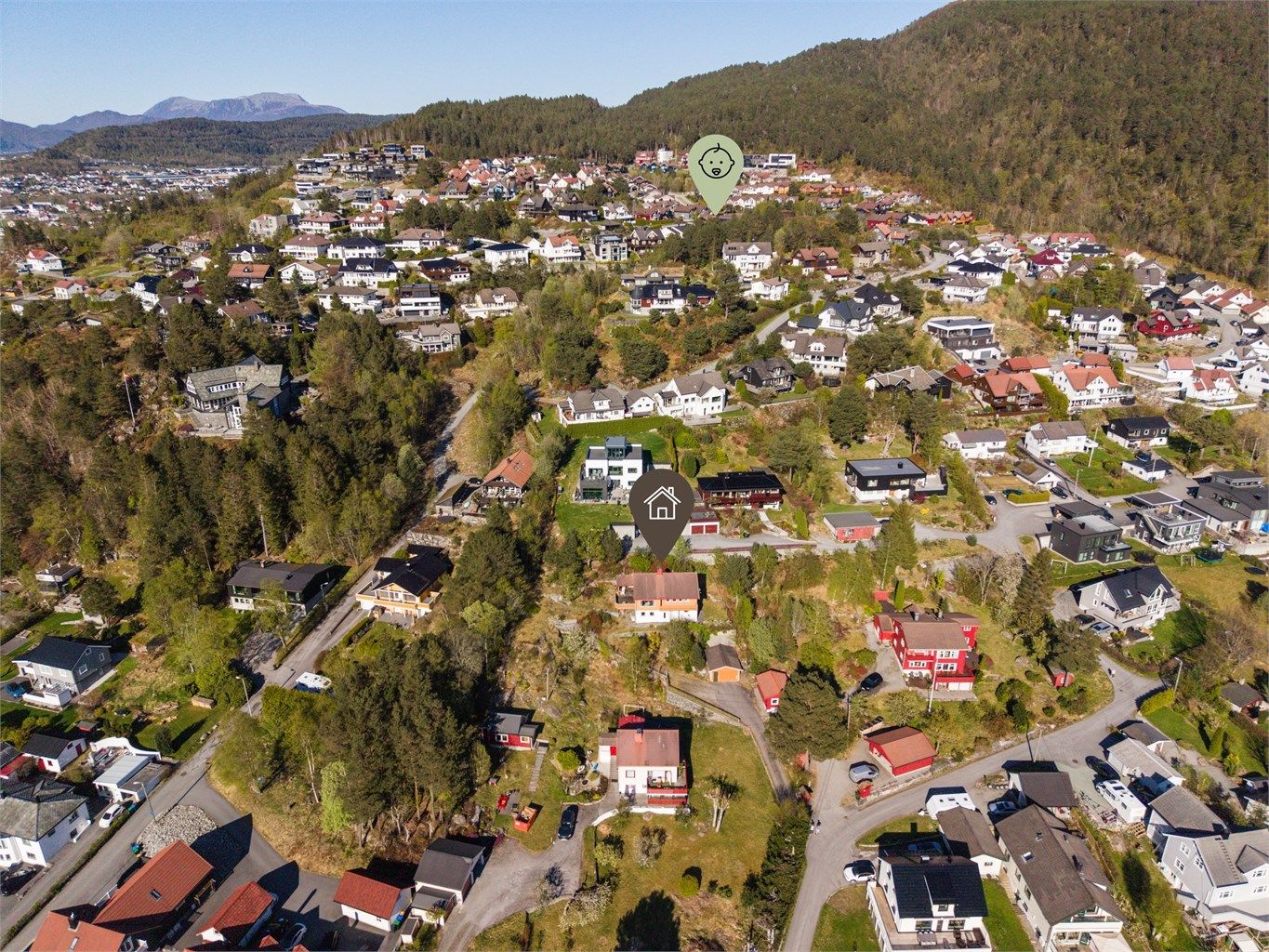 Området har egen barnehage, og trygg skolevei med buss til barneskole
