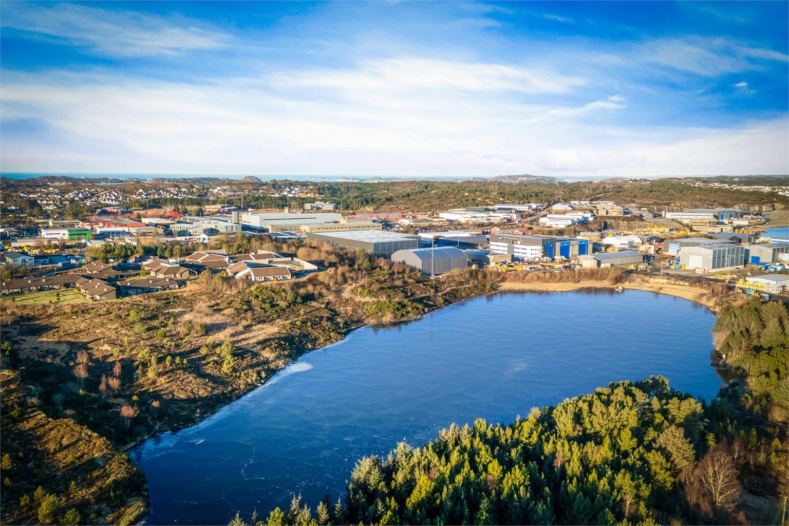 Kvernavatnet ligger like i nærheten med etablert tursti. 