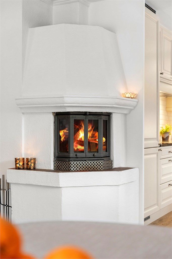 Den koselige peisen gir både varme og hygge