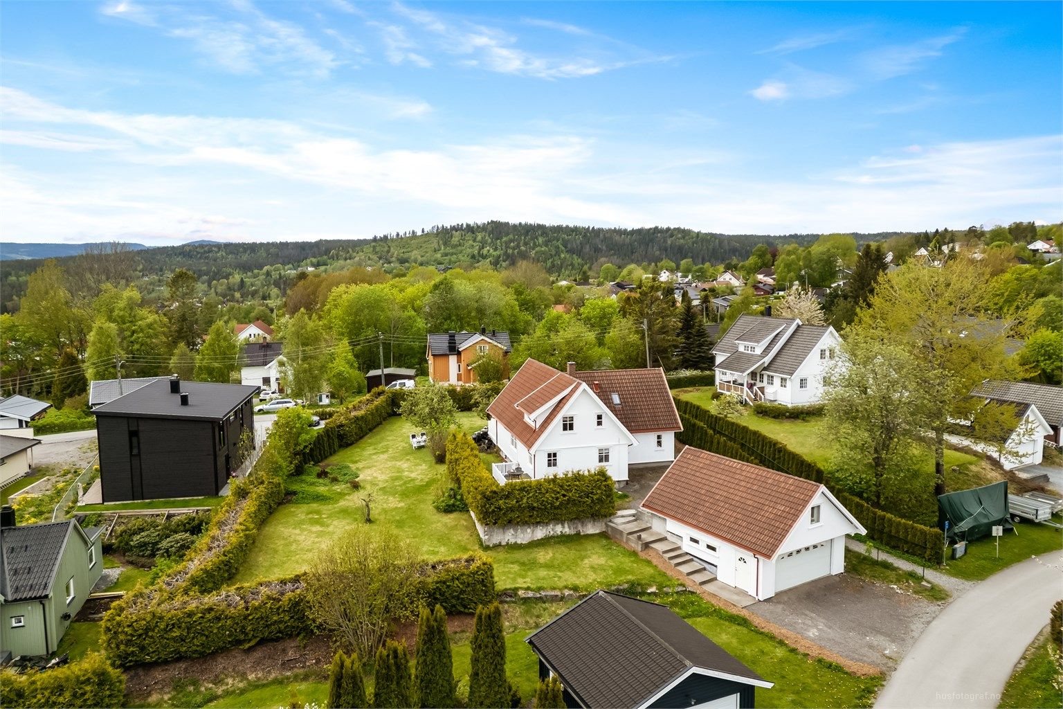 Oppgradert enebolig med stor fradelt tilleggstomt – sjelden mulighet på attraktive Konnerud.
Foto: Knipzet AS - Emmy af Geijerstam