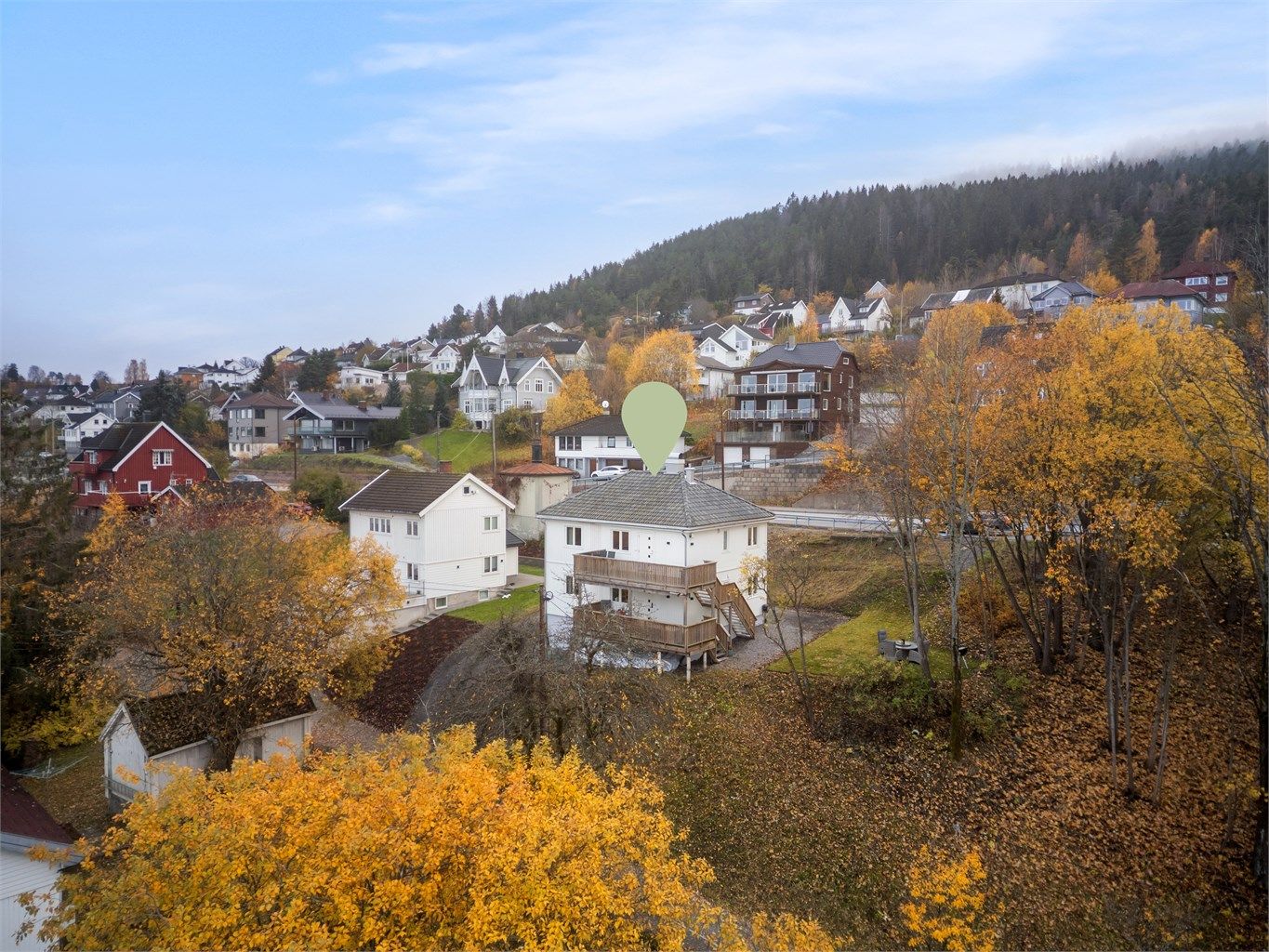 Dette er en innholdsrik og betydelig modernisert hel horisontaldelt tomannsbolig med to separate boenheter.
Foto: Ole Thorgeir Solheim Thoresen