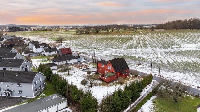 Nordbergveien 12 presenteres av Raymond Bøhn i Krogsveen.
Fotograf; Kristoffer Kristiansen.
