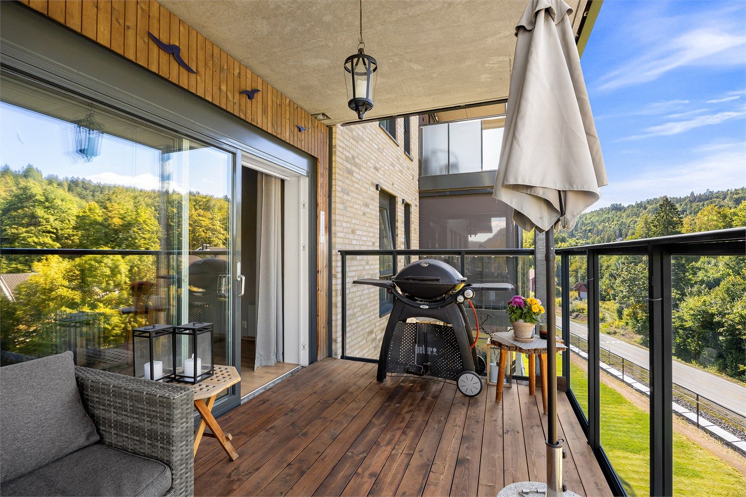 Her har du plass til utemøbler og grill