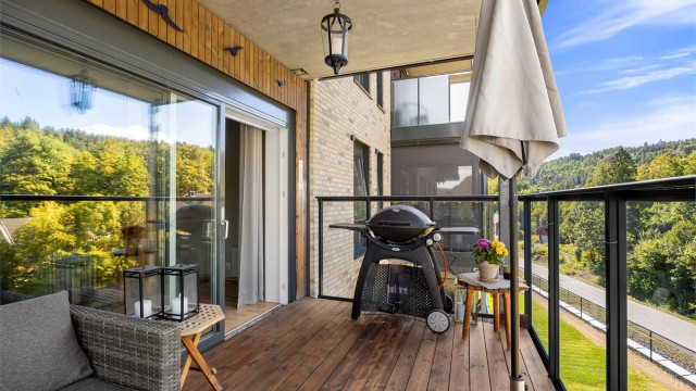 Her har du plass til utemøbler og grill