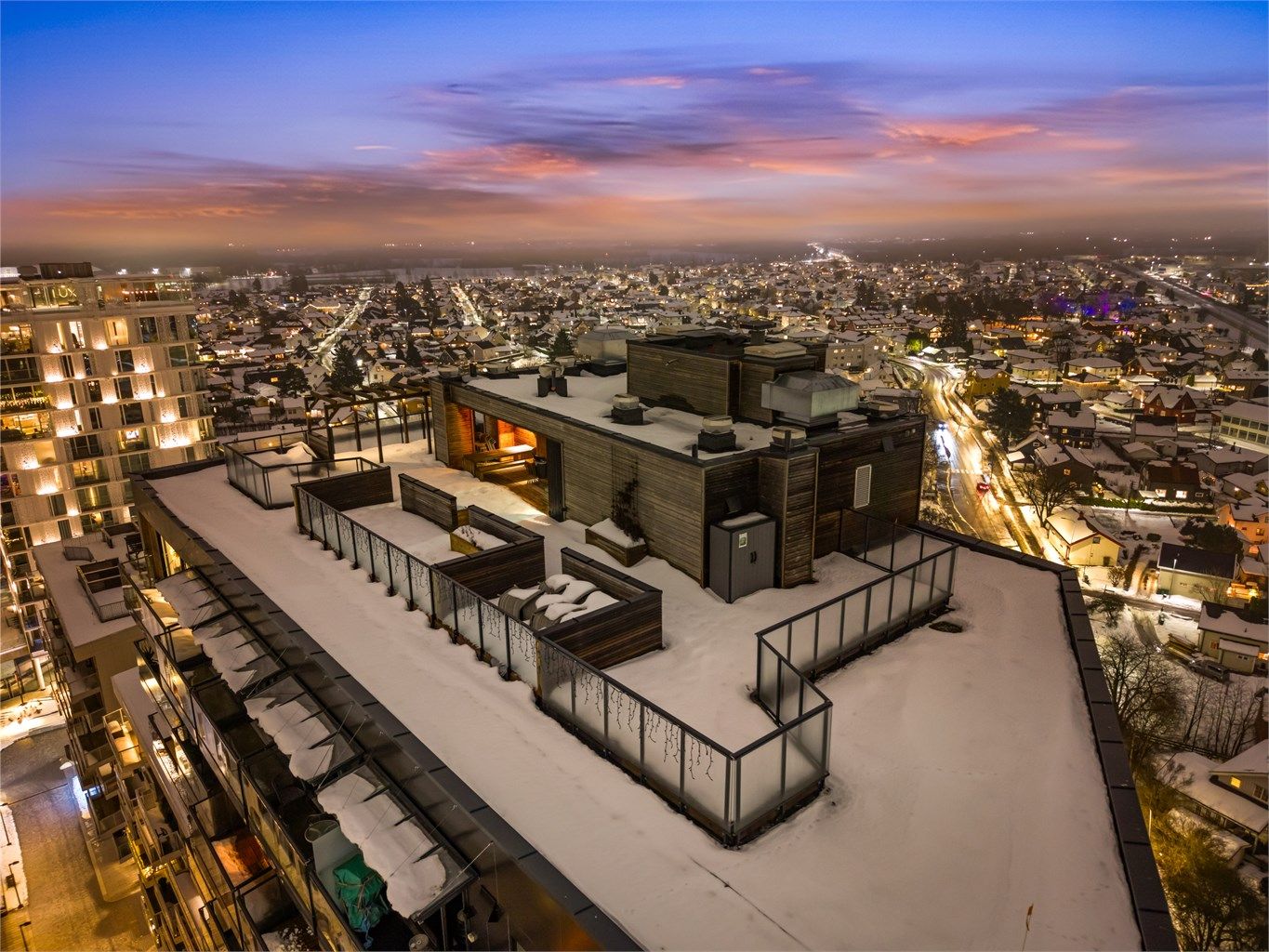 Herfra har du en vidstrakt utsikt over Lillestrøm og områdene rundt.