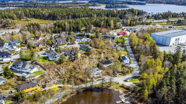 Badeplassen på Hanan er også et ypperlig utgangspunkt for padleturer på Vansjø med kajakk eller kano.