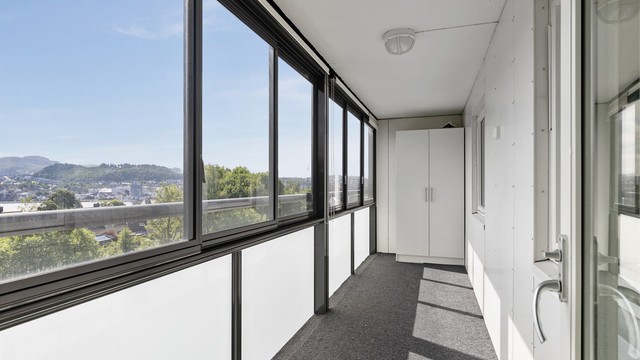 Stor innglasset balkong på 10 kvm