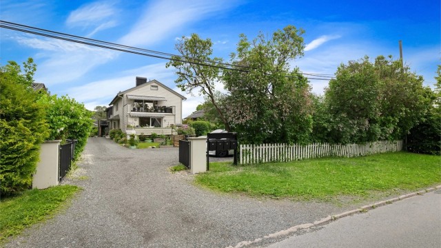 Velholdt og etablert boligområde.