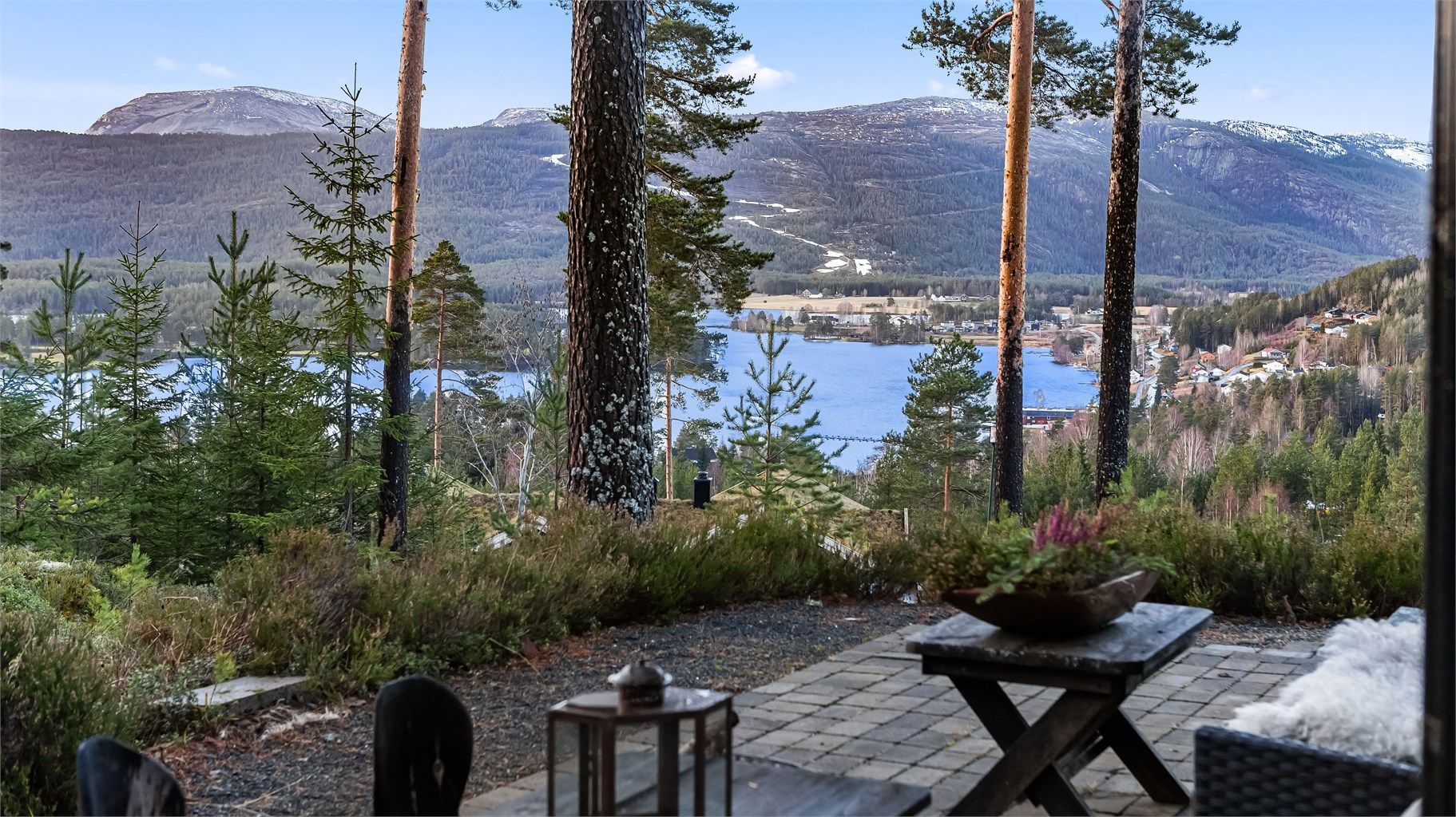 Her kan man nyte solen fra tidlig til sent uten innsyn