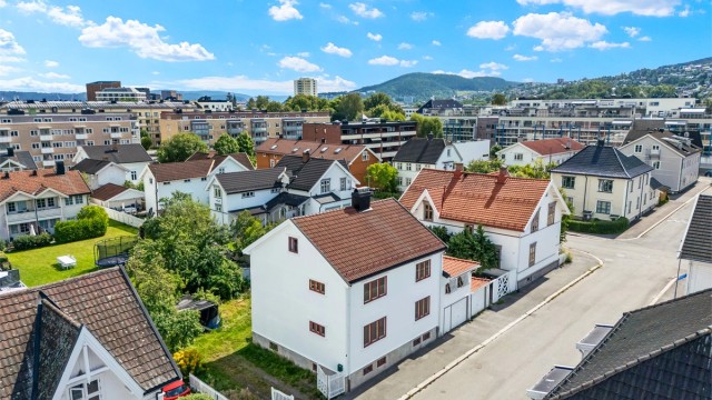 Krogsveen v/Christopher Sand ønsker velkommen til Rektor Nygaards gate 4