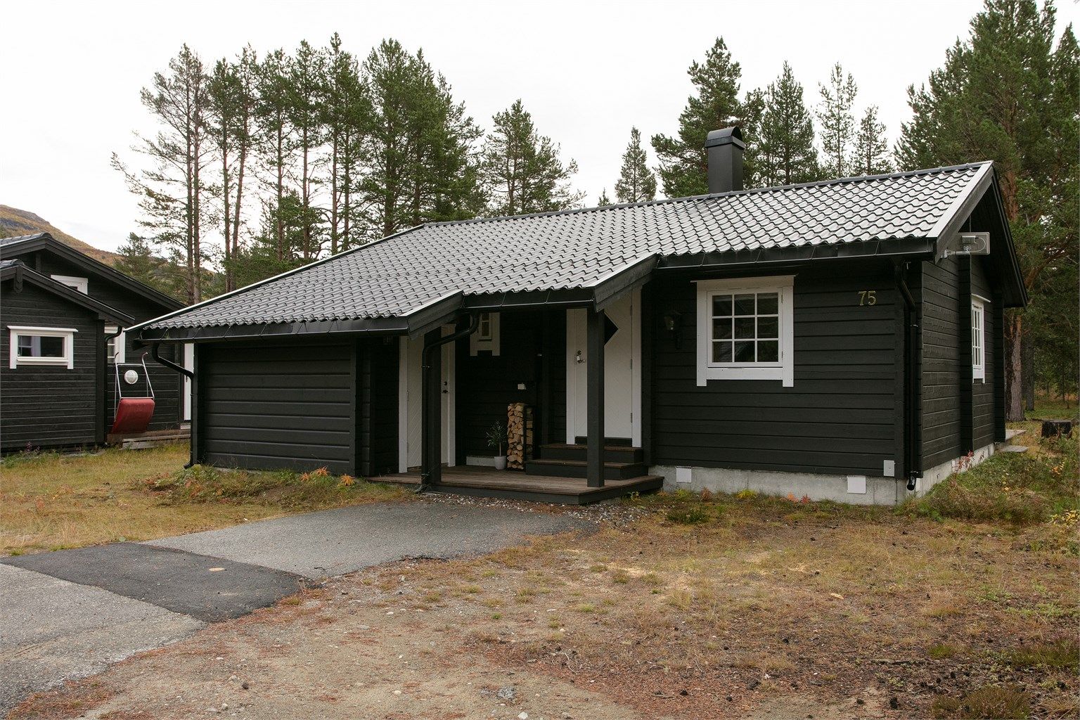 Fasade og inngangsparti