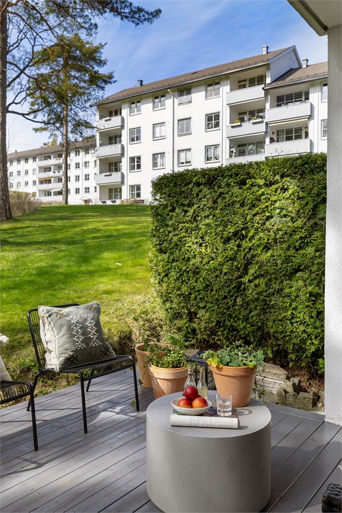 På årets varme dager fungerer uteplassen naturligvis godt som en forlengelse av stuen