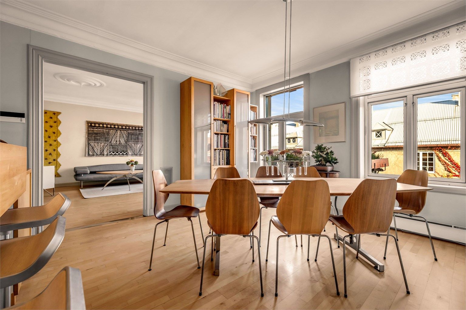 Leiligheten kombinerer tidløs bygårdsarkitektur med moderne komfort. Foto: Bjørnar Solberg i Solberg Studio. 