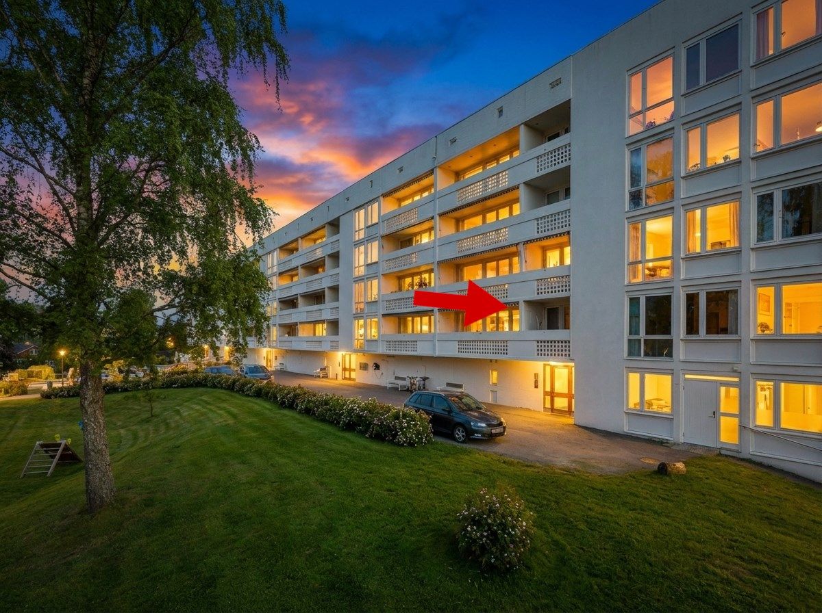 Leiligheten ligger i et hyggelig borettslag, rett ved T-banen på Haslum. Bildet er AI redigert