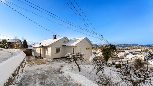 Innkjørsel til boligen