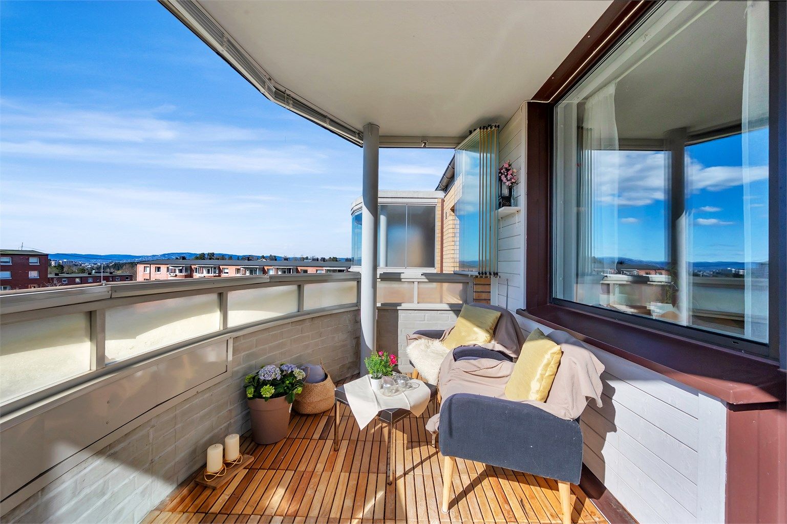 Velkommen til meget lys og luftig 3-roms i toppetasjen i Bølerlia 17!