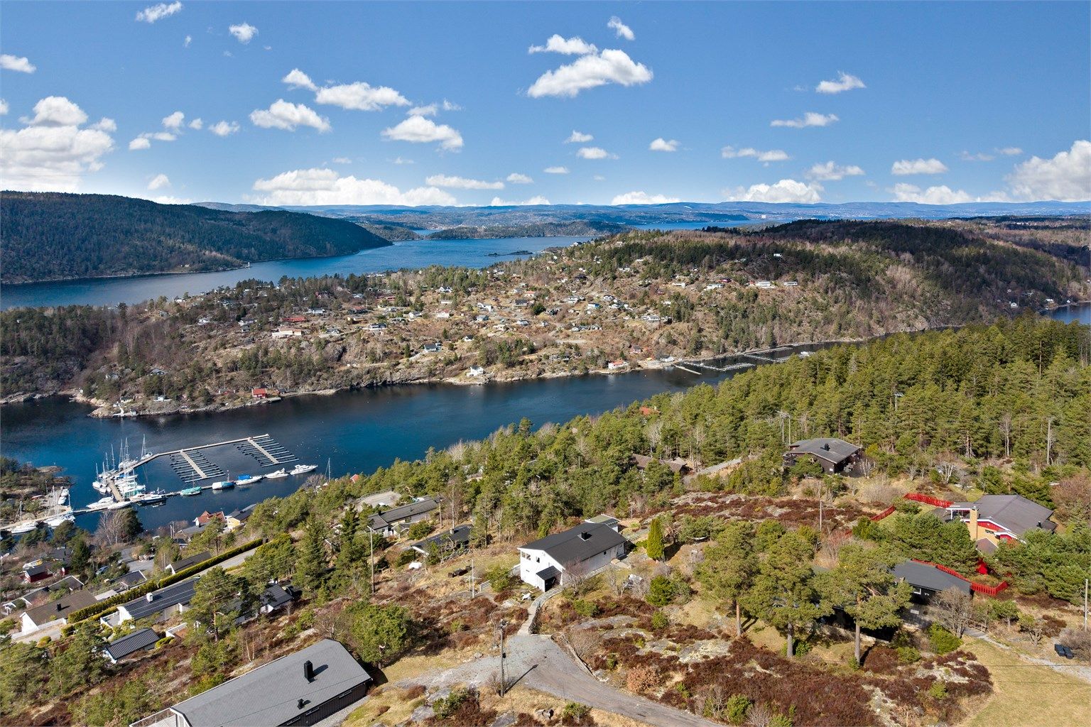 Parkeringsmulighet rett på oversiden av boligen