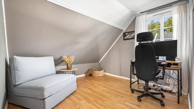 Rommene i andre etasje er fleksible og kan innredes etter behov, for eksempel som hjemmekontor.