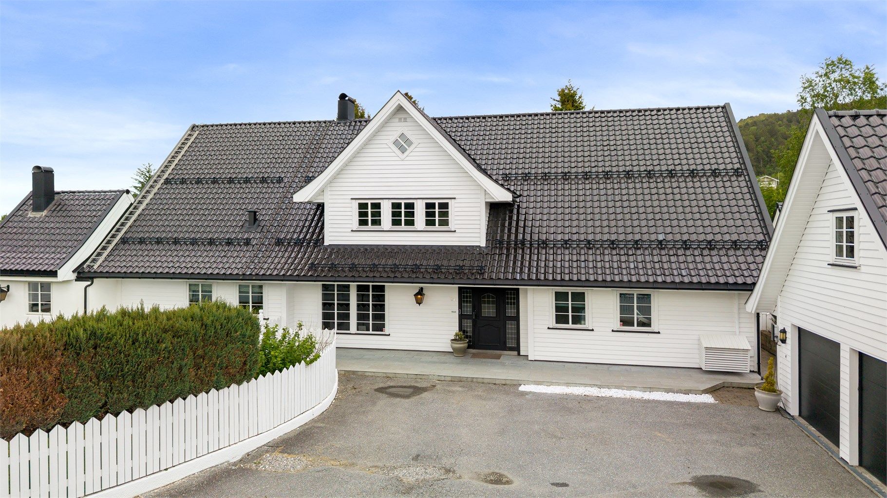 Velkommen til denne villaeiendommen på Holmevatnet!
Foto: [Fotograf eller fotofirma]