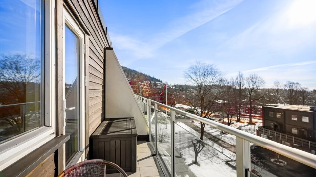 Flott sydvendt balkong på 5 kvm